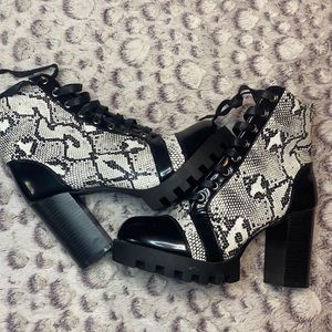 Platform heels